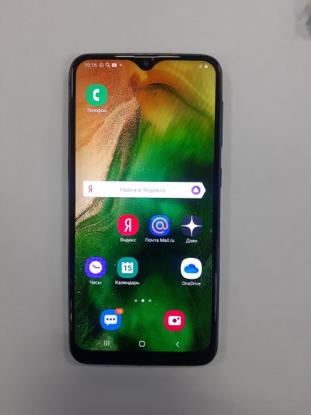 Купить Samsung Galaxy A10 2019 2/32GB (A105F) Duos в Зима за 3099 руб.