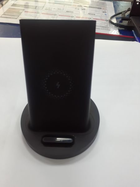 Купить Xiaomi Mi 20W Wireless Charging Stand (WPC02ZM) в Зима за 800 руб.