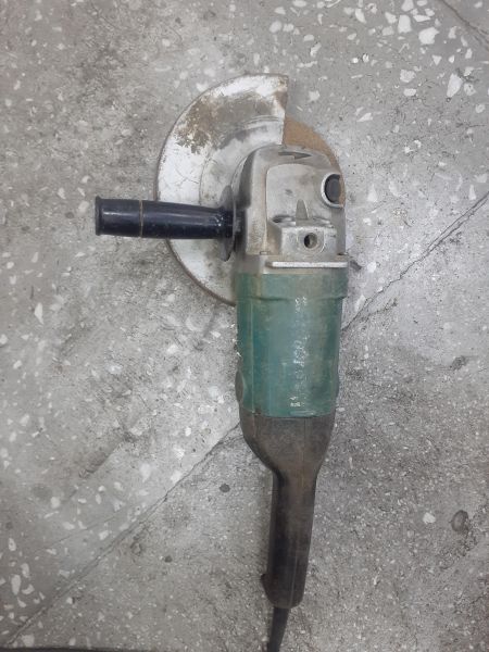 Купить Makita 9069 в Зима за 3100 руб.