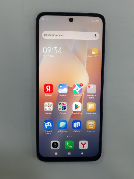 Купить Xiaomi Redmi 12 4/128GB (23053RN02Y) Duos в Зима за 5500 руб.