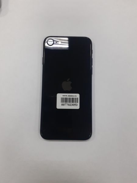 Купить Apple iPhone SE 2nd gen. 2020 128GB в Зима за 8600 руб.