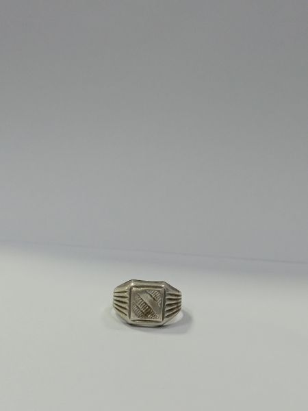 серебряное кольцо Кольцо серебро 925 3,80g, вес изделия 3.8g, размер 22, 00 нет камней в Зима