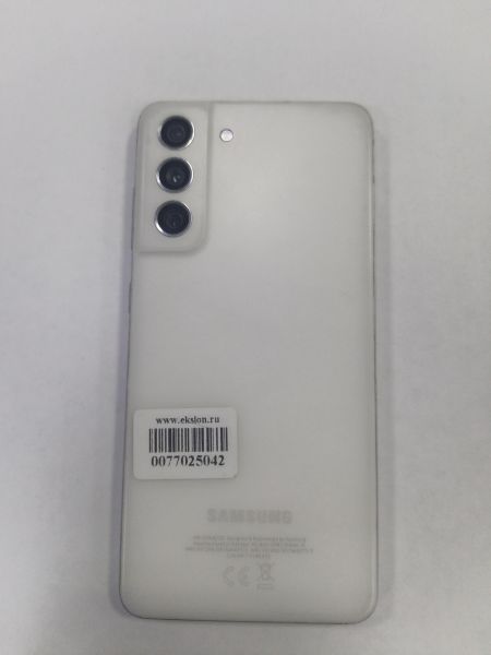 сотовый телефон Samsung Galaxy S21 FE 5G 8/128GB (G990E) Duos в Зима