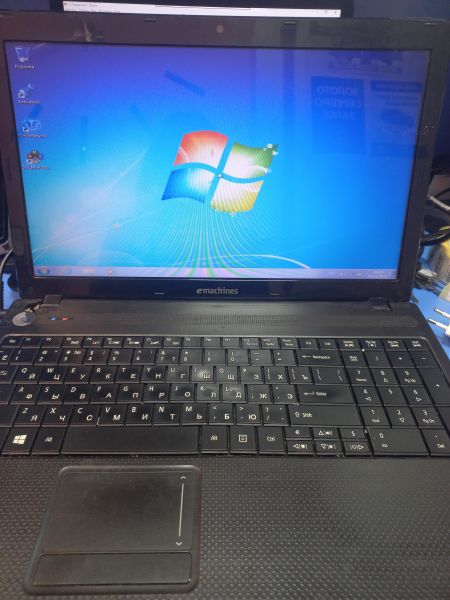 Купить Acer eMachines eME644G-E352G32Mikk в Иркутск за 4100 руб.