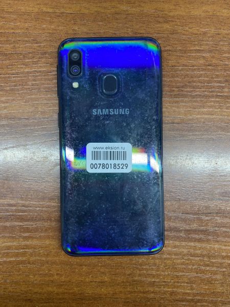 Купить Samsung Galaxy A40 2019 4/64GB (A405FM) Duos в Зима за 3999 руб.