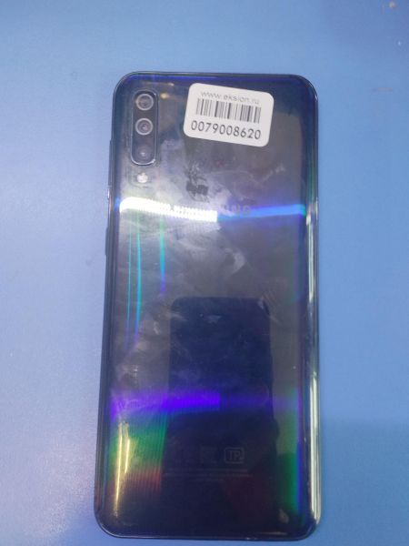 Купить Samsung Galaxy A50 2019 4/64GB (A505FN) Duos в Иркутск за 3049 руб.