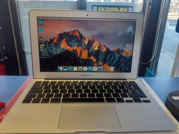 Купить Apple MacBook Air 11 Late 2010 (A1370) (2GB/128GB) в Иркутск за 9299 руб.