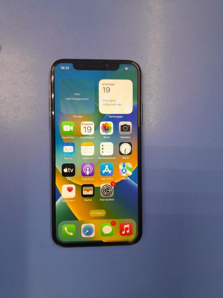 Купить Apple iPhone X 64GB в Иркутск за 11549 руб.