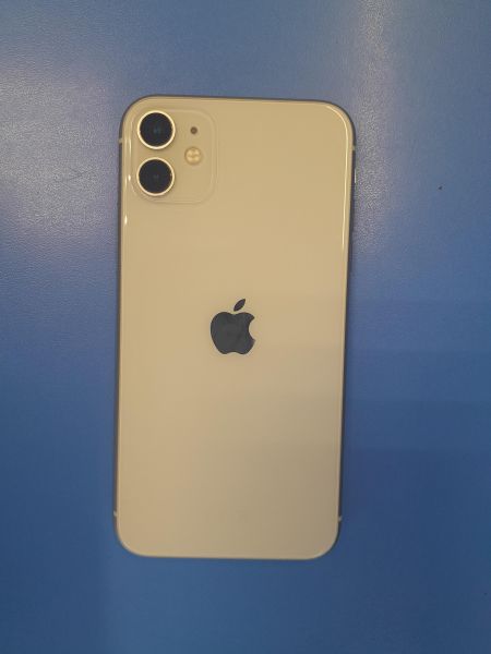 Купить Apple iPhone 11 128GB в Иркутск за 17649 руб.