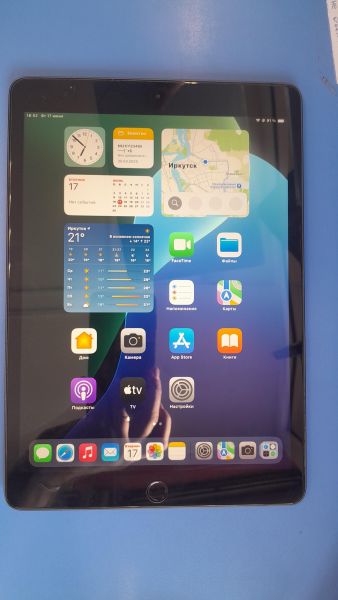 Купить Apple iPad 8 2020 32GB (A2270 MYL92/LA2/LC2) (без SIM) в Иркутск за 12000 руб.