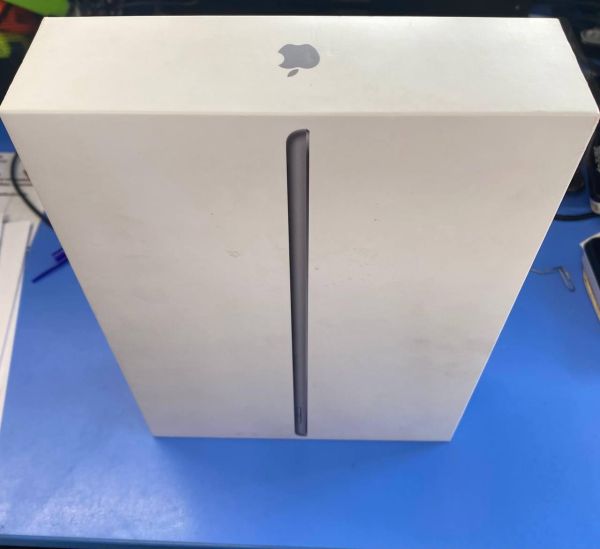 Купить Apple iPad 9 2021 64GB (A2602 MK2K3/MK2L3/MK2L3LL) (без SIM) в Иркутск за 19000 руб.