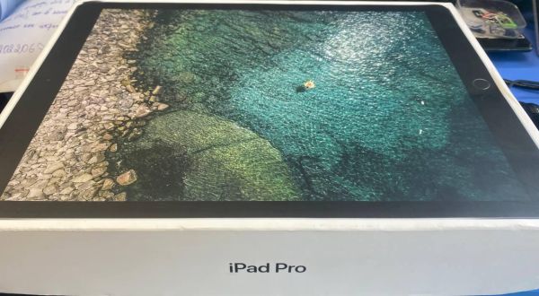 Купить Apple iPad Pro 2 2017 512GB (A1671) (с SIM) в Иркутск за 30600 руб.