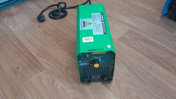 Купить FoxWeld Дачник 200 в Иркутск за 2400 руб.
