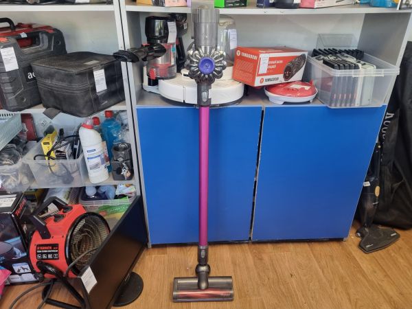 Купить Dyson DC62 с СЗУ в Иркутск за 5100 руб.