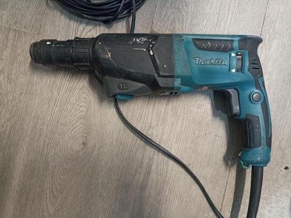 Купить Makita HR2611FT в Иркутск за 3100 руб.