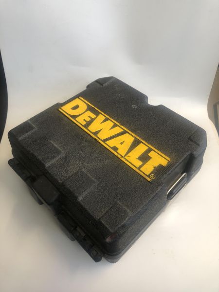 Купить DeWALT DW087/K в Новосибирск за 3300 руб.