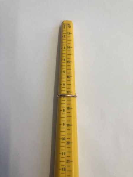 Купить Кольцо золото 585 1,45g, вес изделия 1.48g, размер 17.5 в Новосибирск за 8100 руб.