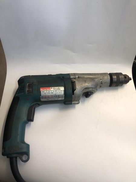Купить Makita HP2070 в Новосибирск за 4100 руб.