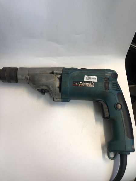 Купить Makita HP2070 в Новосибирск за 4100 руб.