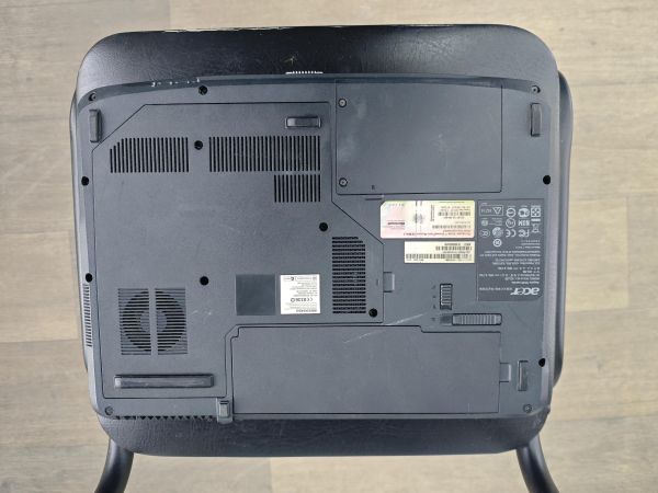 Купить Acer Aspire 5720G-1A1G16Mi (DDR2 2GB, HDD 250GB) в Ангарск за 3000 руб.