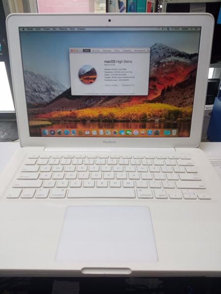 Купить Apple MacBook 13 Late 2009 (4/320GB) в Новосибирск за 9699 руб.