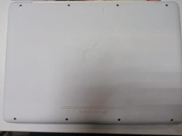 Купить Apple MacBook 13 Late 2009 (4/320GB) в Новосибирск за 9699 руб.