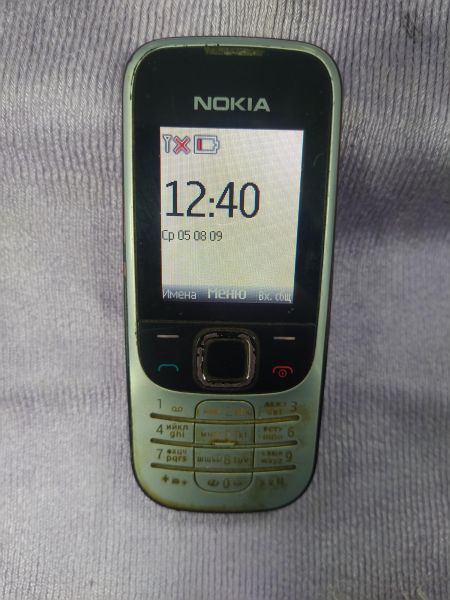 Купить Nokia 2330 Classic (RM-512) в Хабаровск за 649 руб.