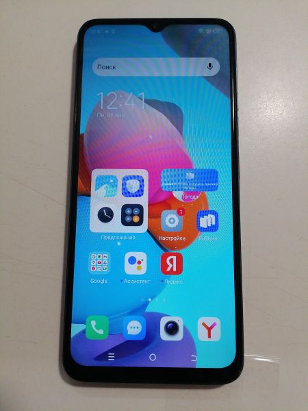 Купить TECNO Spark Go 2023 3/64GB (BF7n) Duos в Новосибирск за 3299 руб.