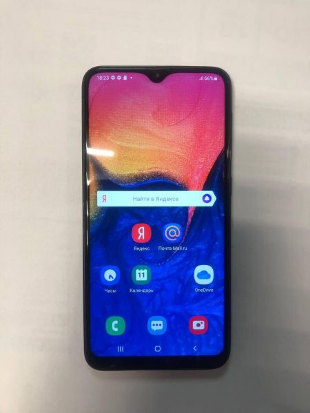 Купить Samsung Galaxy A10 2019 2/32GB (A105F) Duos в Новосибирск за 2399 руб.