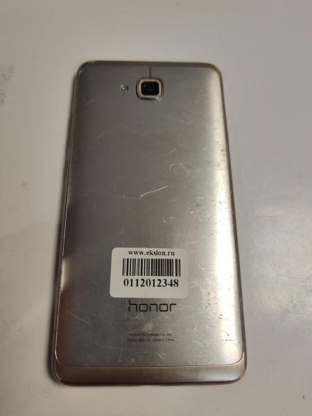 Купить Honor 5C 2/16GB (NEM-L51) Duos в Новосибирск за 1050 руб.