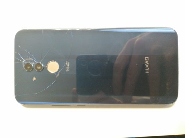 Купить Huawei Mate 20 Lite (SNE-LX1) Duos в Новосибирск за 3700 руб.