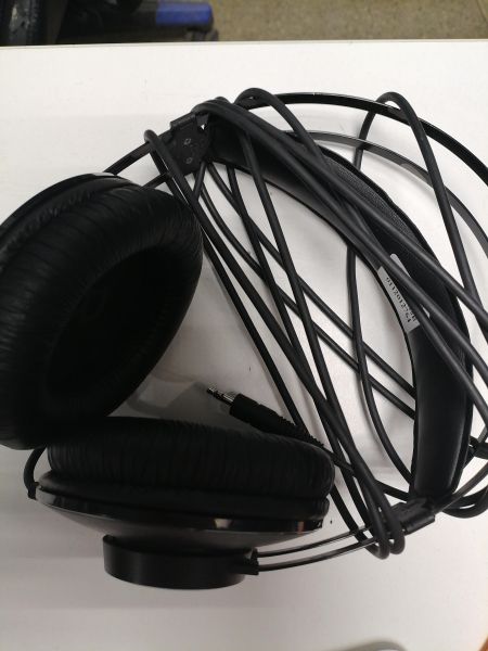 Купить AKG K52 в Новосибирск за 1950 руб.