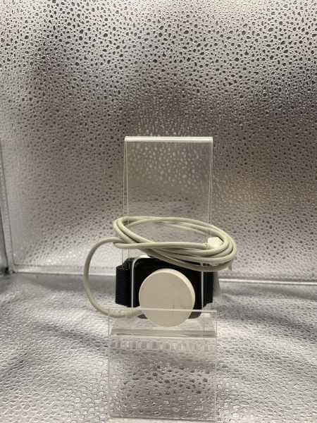 Купить Apple Watch Series 3 38mm (A1858) с СЗУ в Новосибирск за 1950 руб.