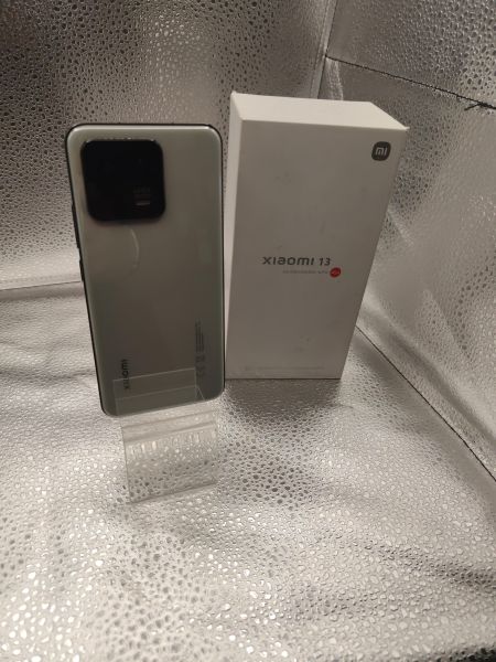 Купить Xiaomi 13 12/256GB (2211133G) Duos в Новосибирск за 28950 руб.