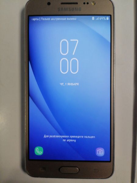 Купить Samsung Galaxy J5 2016 (J510FN) Duos в Новосибирск за 1550 руб.