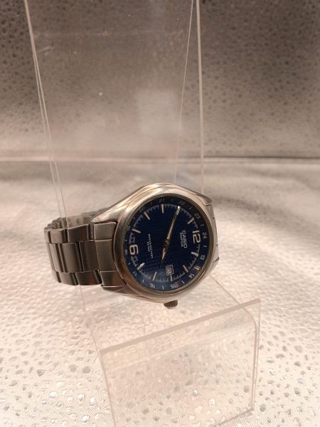 Купить Casio Edifice EF-121 в Новосибирск за 1550 руб.
