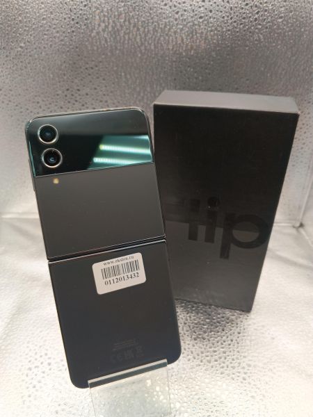 Купить Samsung Galaxy Z Flip 4 8/512GB (F721B) Duos в Новосибирск за 25100 руб.
