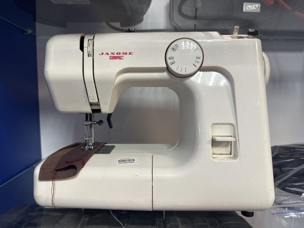 Купить Janome 639B в Новосибирск за 3100 руб.