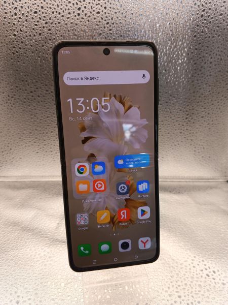Купить TECNO Phantom V Flip 8/256GB (AD11) в Новосибирск за 10400 руб.