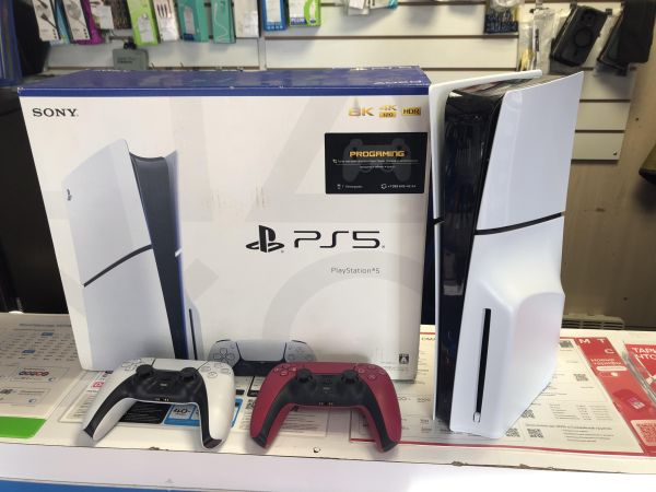 Купить Sony PlayStation 5 Slim 1TB (CFI-2000, с дисководом) в Новосибирск за 41800 руб.