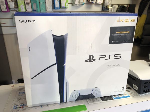 Купить Sony PlayStation 5 Slim 1TB (CFI-2000, с дисководом) в Новосибирск за 41800 руб.
