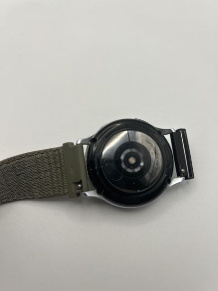 Купить Samsung Galaxy Watch Active 2 (SM-R830) с СЗУ в Новосибирск за 1700 руб.