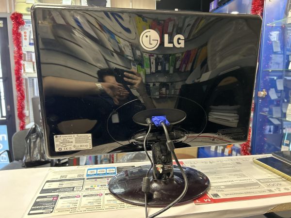 Купить LG Flatron E2250S-PN в Новосибирск за 1400 руб.