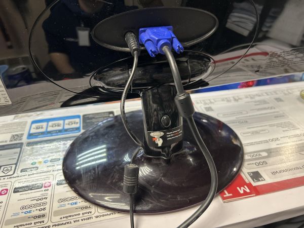 Купить LG Flatron E2250S-PN в Новосибирск за 1400 руб.