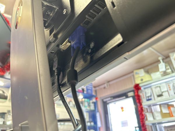 Купить DELL UltraSharp P2314Ht в Новосибирск за 1400 руб.