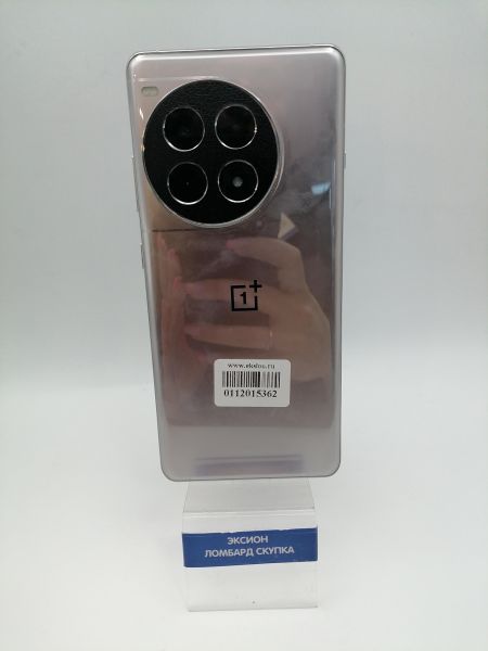 Купить OnePlus Ace 3 Pro 16/512GB (PJX110) Duos в Новосибирск за 32700 руб.