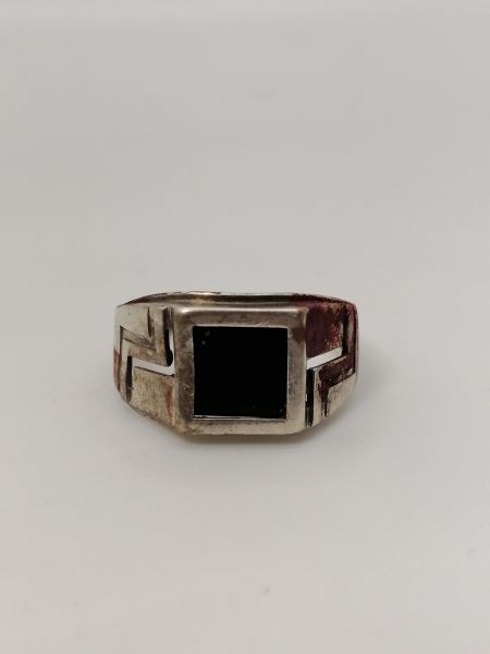 серебряное кольцо Кольцо серебро 925 2,06g, вес изделия 4.28g, размер 21 в Новосибирск