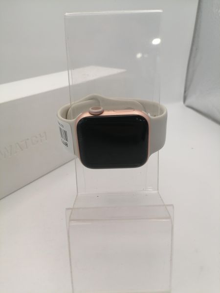 умные часы и браслеты Apple Watch Series 5 40mm (A2092) с СЗУ в Новосибирск