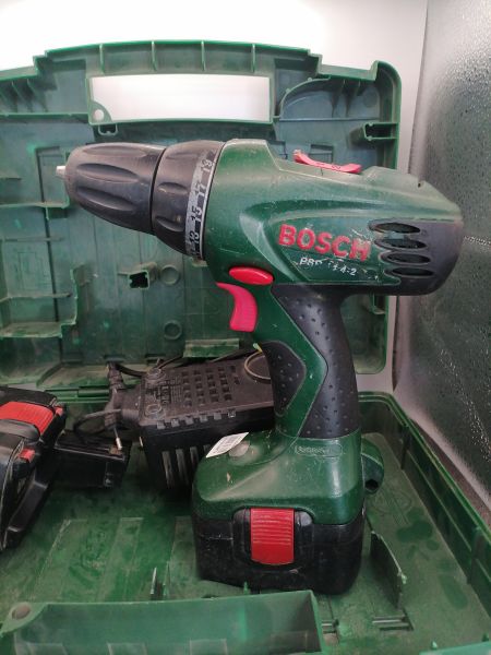 шуруповёрт аккумуляторный Bosch PSR 14,4-2 с СЗУ в Новосибирск