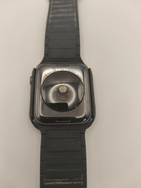 умные часы и браслеты Apple Watch SE 44mm (A2352) с СЗУ в Новосибирск